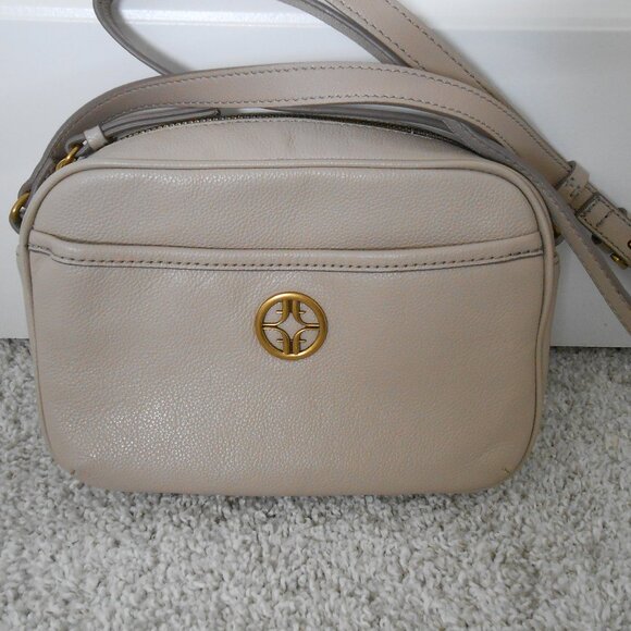 Fossil Taupe Color Neutral Leather Crossbody Bag read details. - Picture 9 of 15